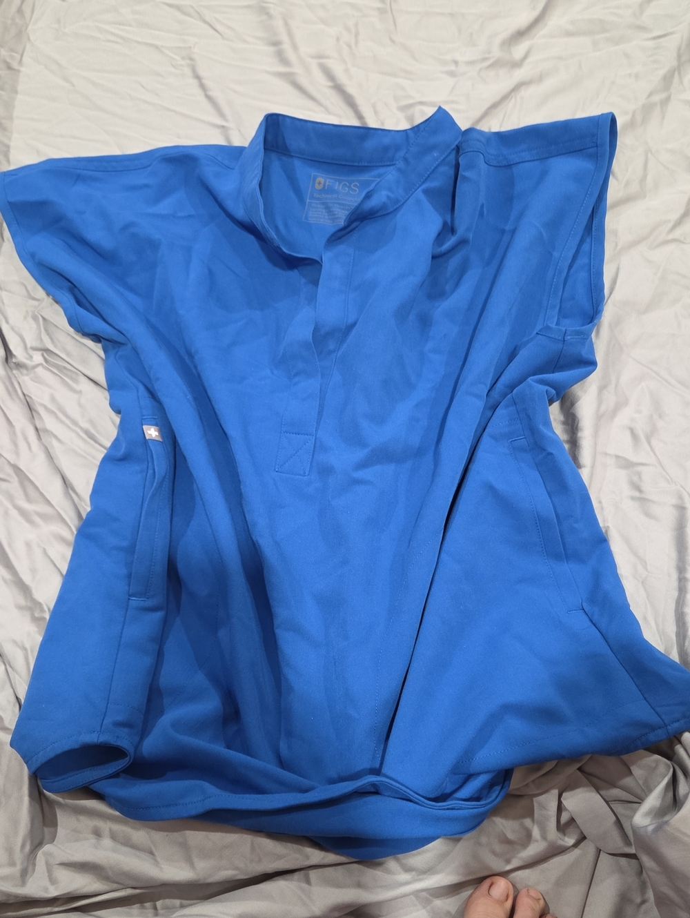 FIGS Women’s Royal Blue Scrub Top